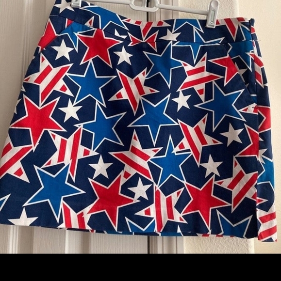 LOUDMOUTH RED, WHITE AND BLUE STARS GOLF SKORT Size 8 - Picture 4 of 5